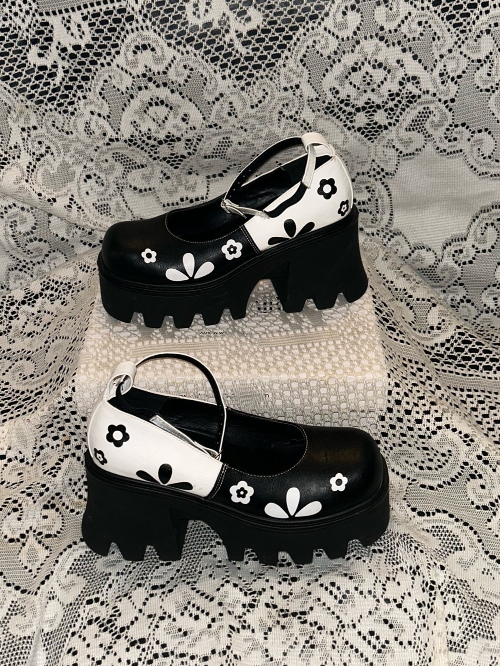 Lamoda Leap of Faith Chunky Platform Mary Jane’s Aka Live to grow platform